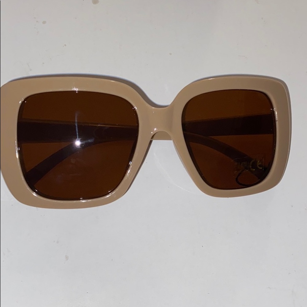 Women’s sunglasses